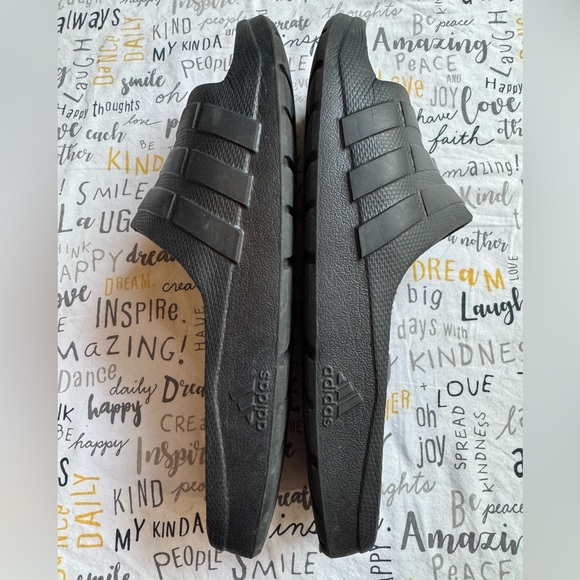 Adidas Men Size 7 Women 8.5 Unisex Black Slides Sporty Sandals - Picture 2 of 6